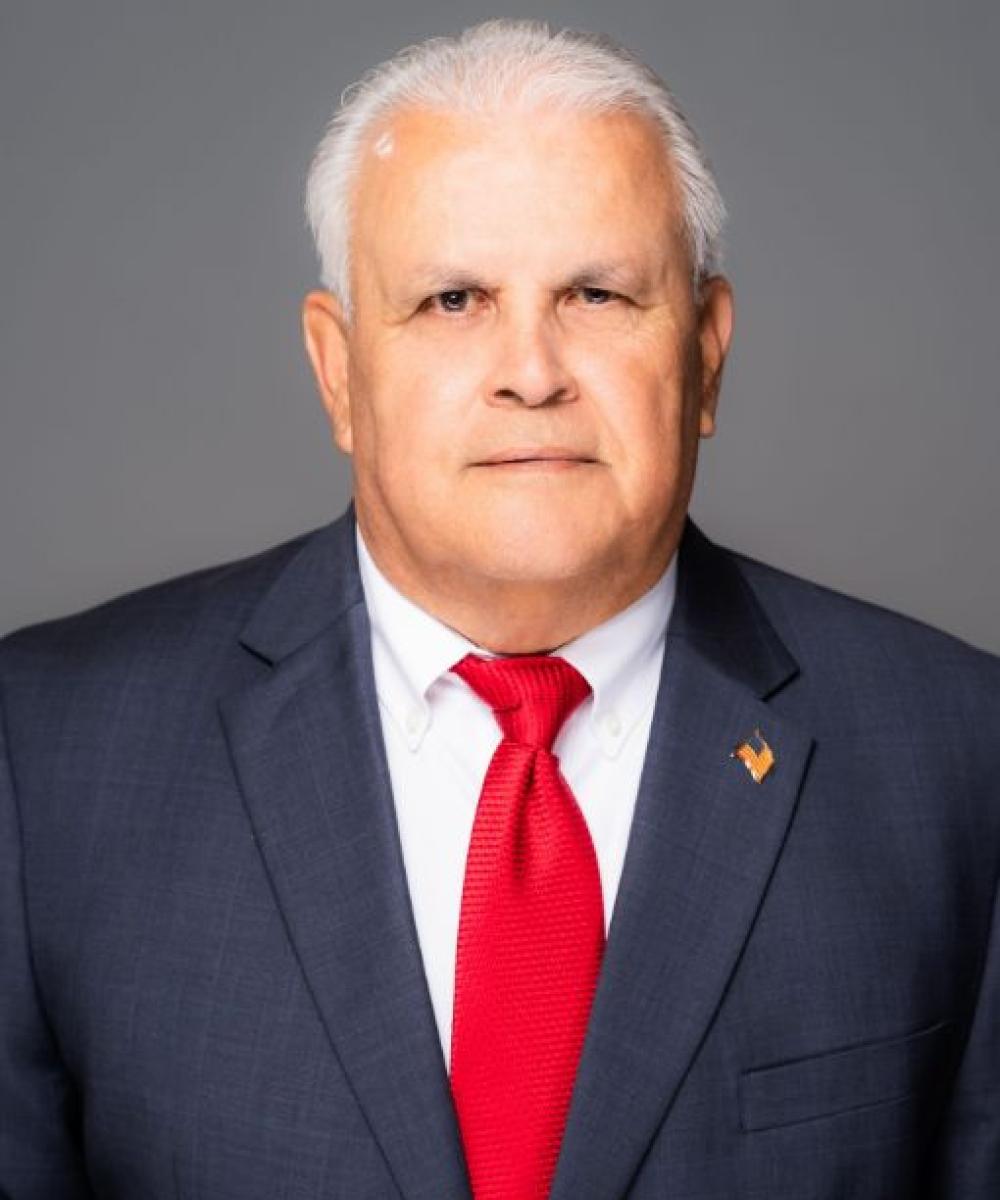 Ruben Cevallos headshot